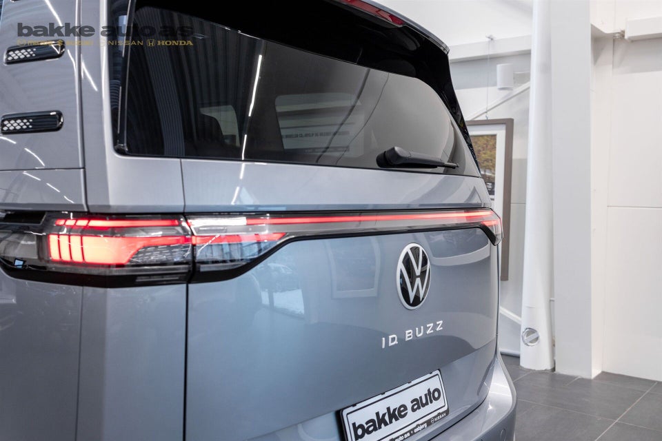 VW ID.Buzz 77 Pro SWB 5d