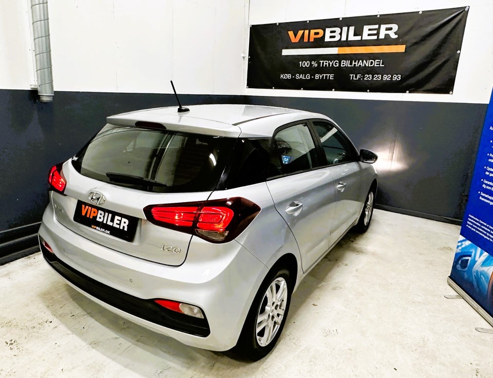 Hyundai i20 1,25 Premium 5d