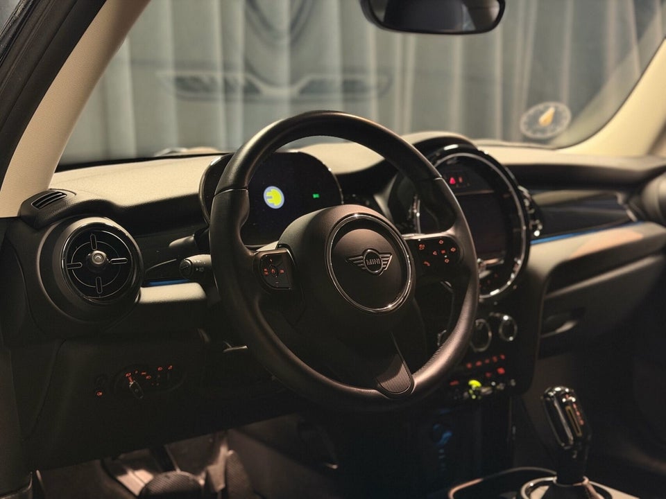 MINI Cooper SE Classic Trim 3d