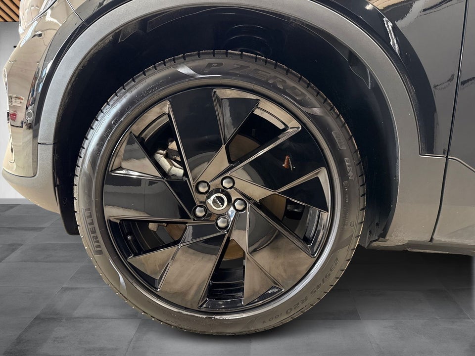 Volvo EC40 Extended Range Black Edition 5d