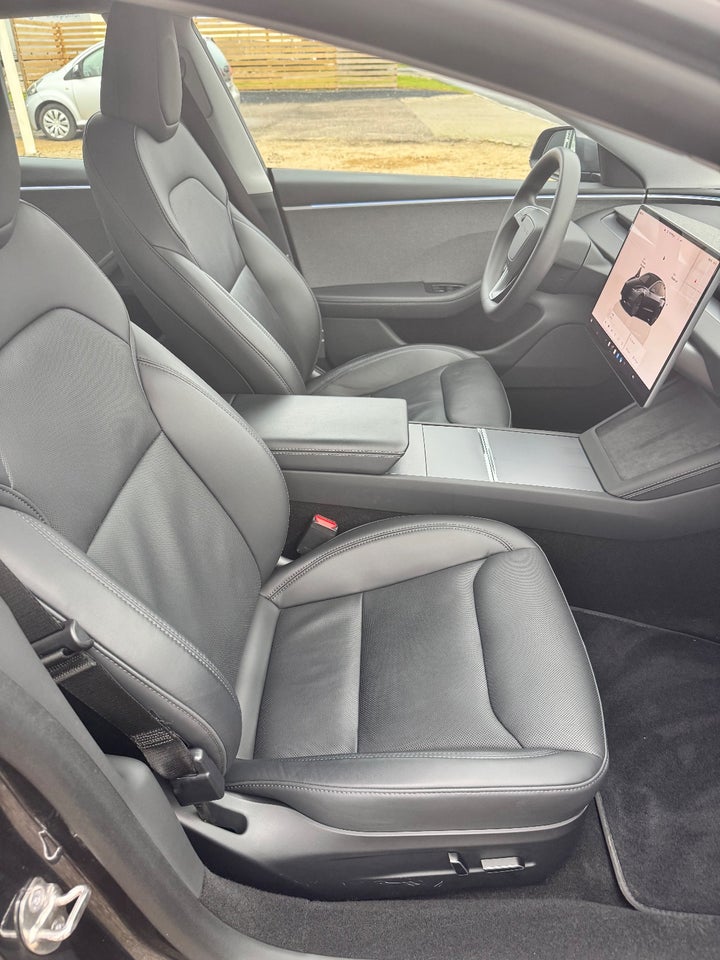 Tesla Model 3 RWD 4d