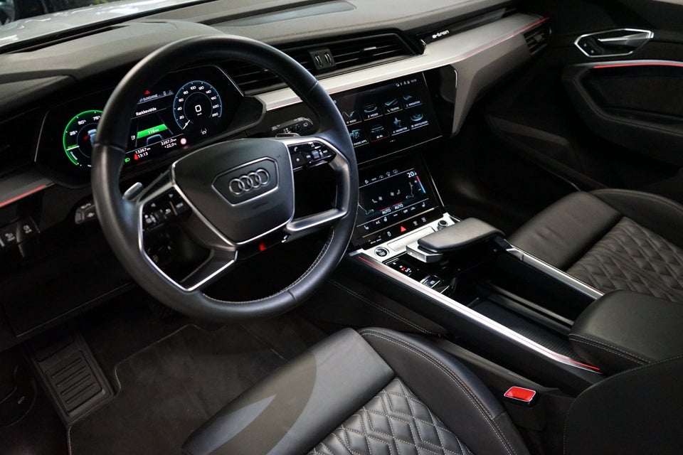 Audi e-tron 55 S-line quattro 5d