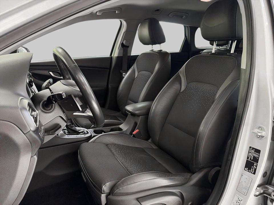 Hyundai i30 1,4 T-GDi Premium stc. DCT 5d