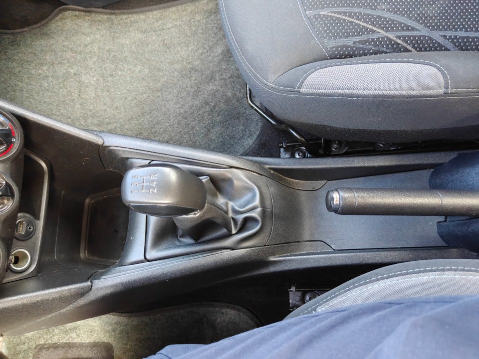 Peugeot 208 1,2 VTi Active Motion 5d