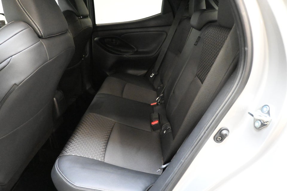 Toyota Yaris 1,5 Hybrid Executive e-CVT 5d