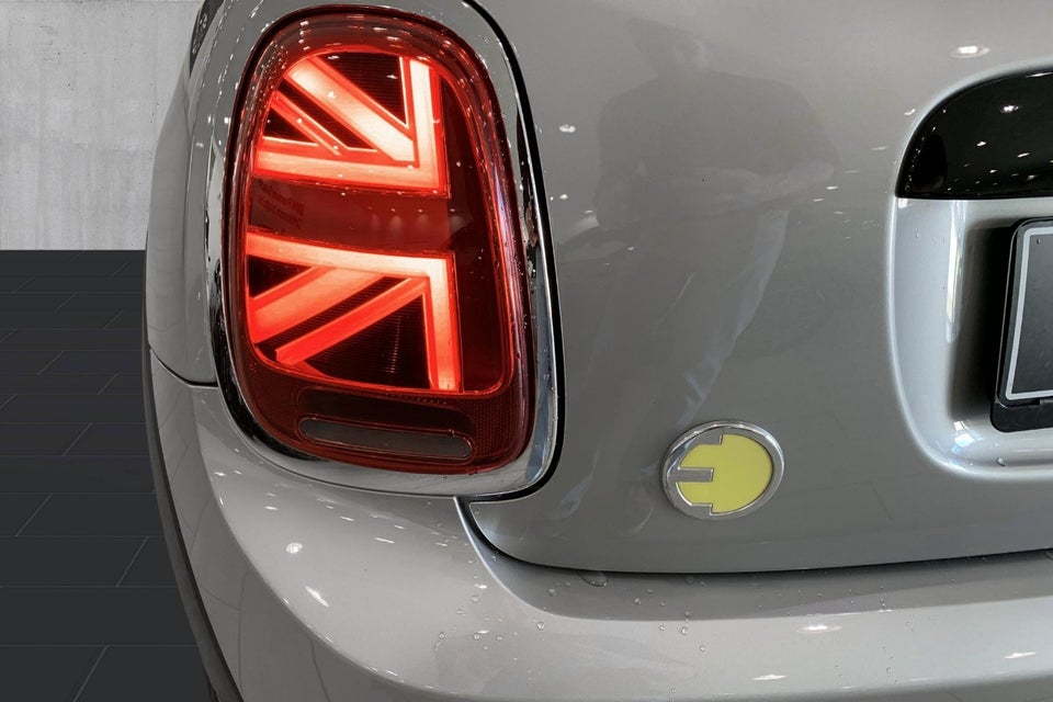 MINI Cooper SE Classic 3d