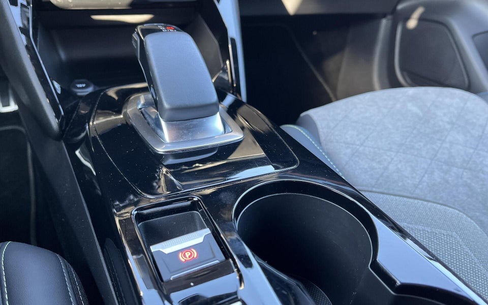 Peugeot e-208 50 GT Line 5d