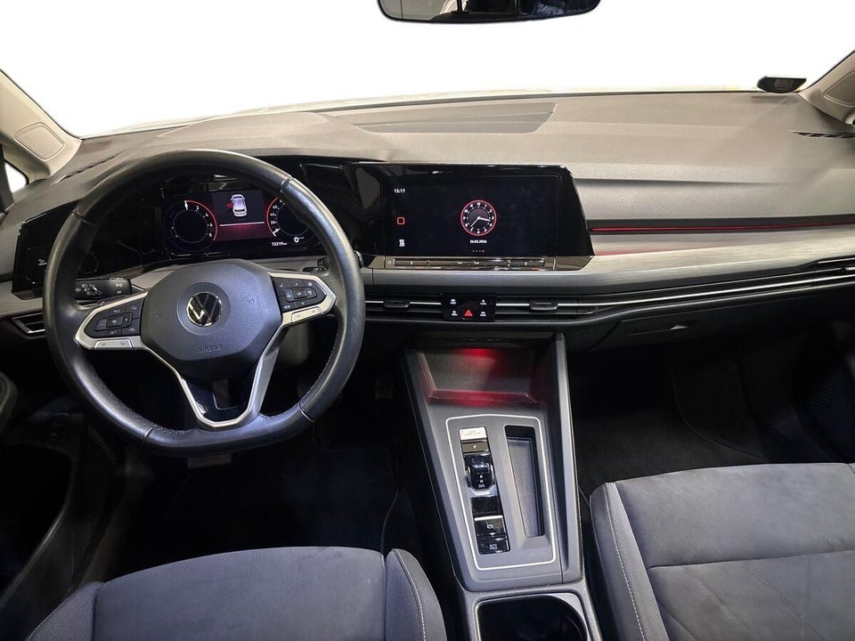 VW Golf VIII 1,4 eHybrid DSG 5d