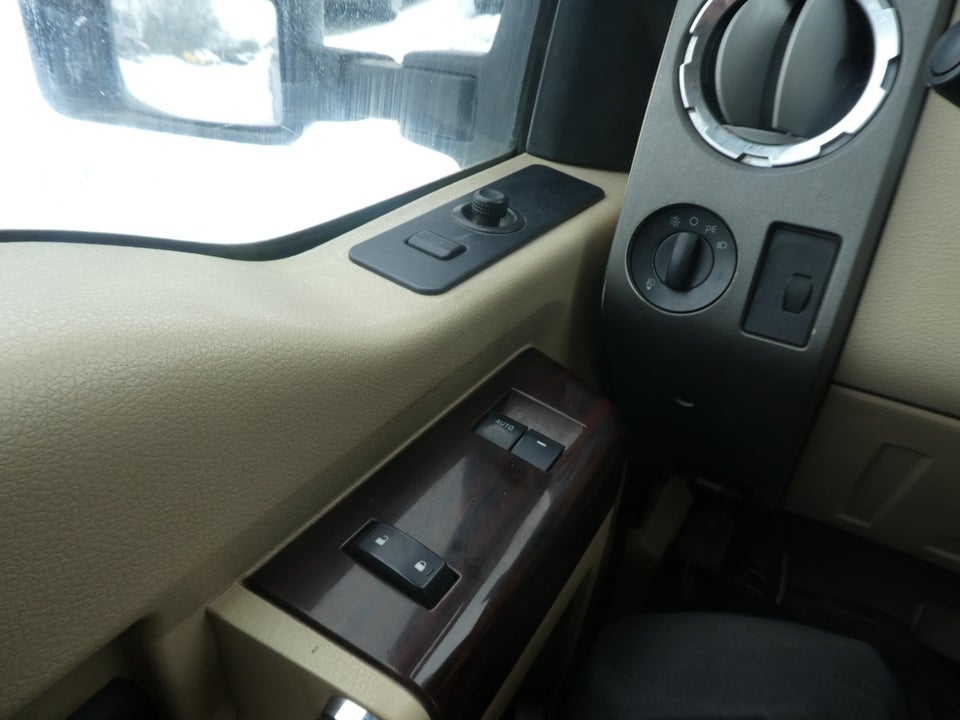 Ford F-250 6,4 V8 TD Super Duty Lariat aut. 4x4 4d