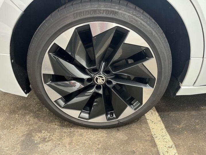 Skoda Enyaq 80x iV Sportline 5d