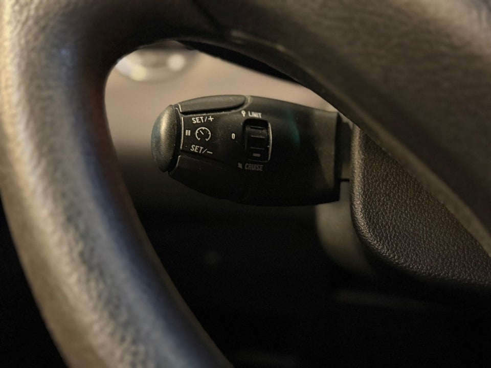 Peugeot 308 1,6 VTi 120 Access stc. 5d