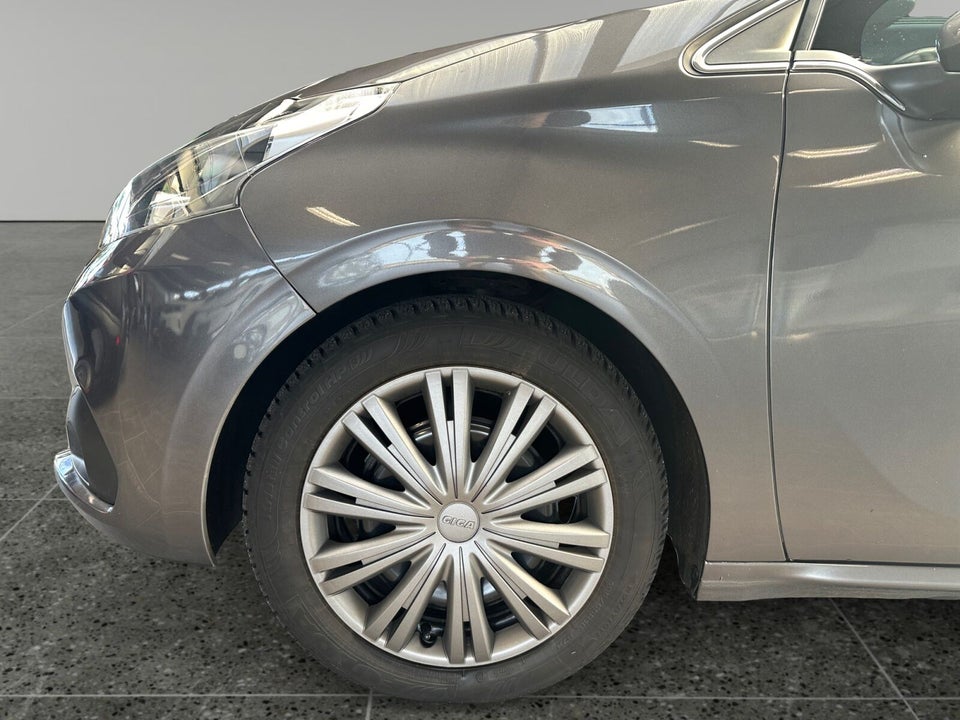 Peugeot 208 1,5 BlueHDi 100 Privé 5d