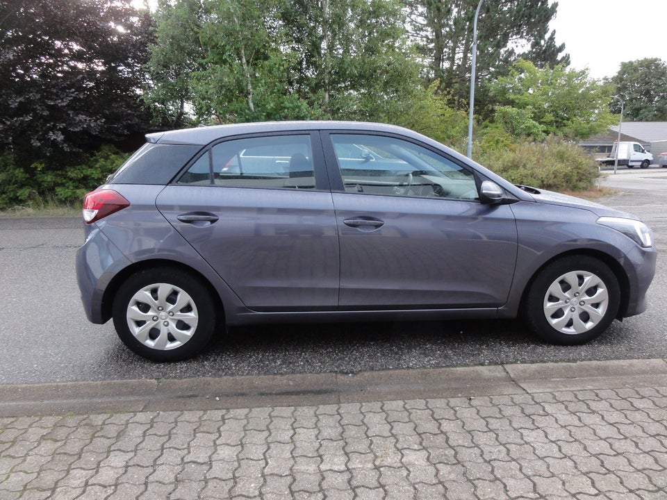 Hyundai i20 1,25 Trend 5d