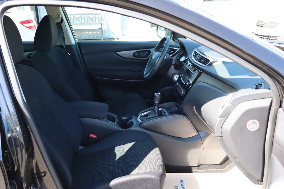 Nissan Qashqai 1,2 Dig-T 115 Tekna 5d