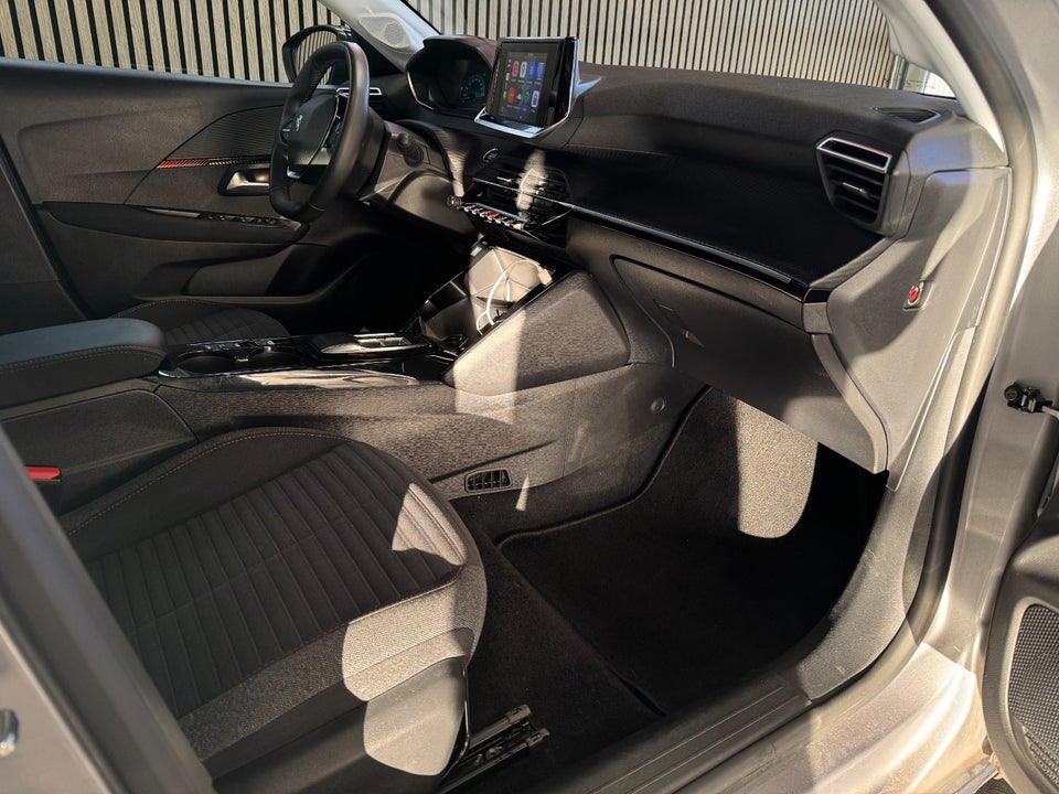 Peugeot e-208 50 Active 5d