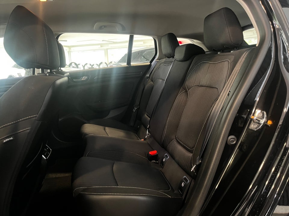 Renault Megane IV 1,5 dCi 110 Zen Sport Tourer EDC 5d