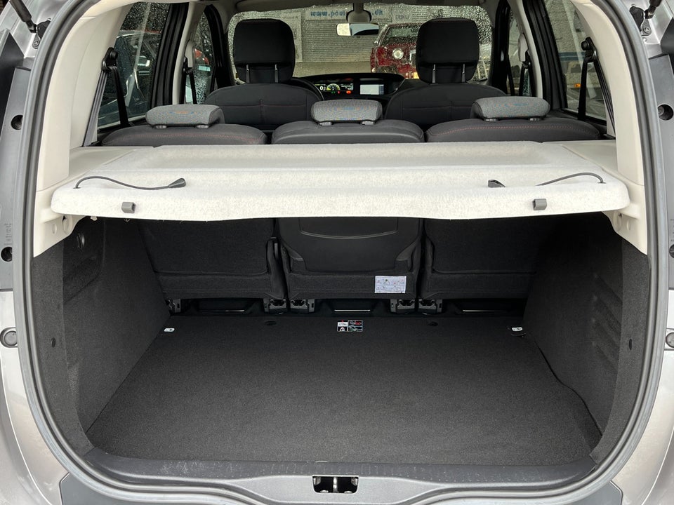 Renault Scenic III 1,6 16V Expression 5d