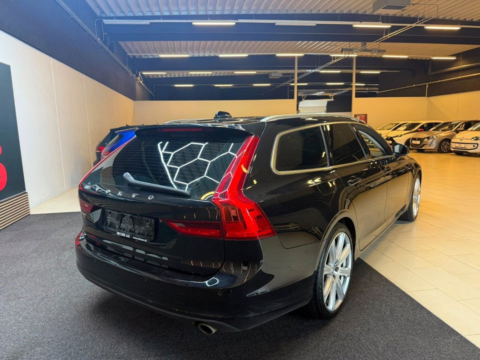 Volvo V90 2,0 D3 150 Momentum aut. 5d