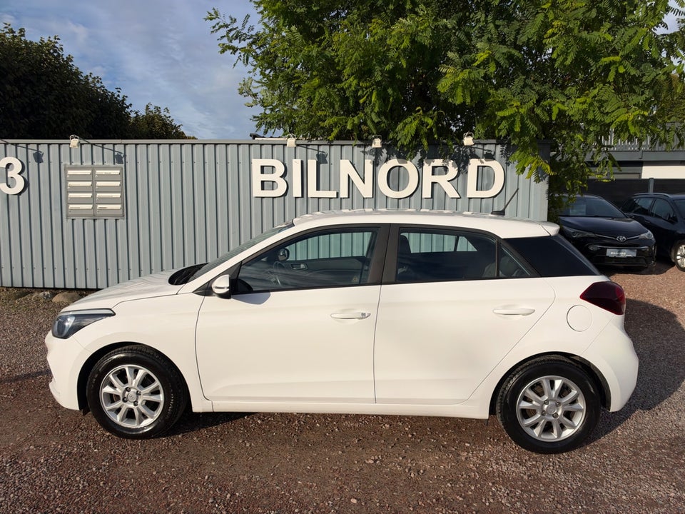 Hyundai i20 1,25 Style 5d