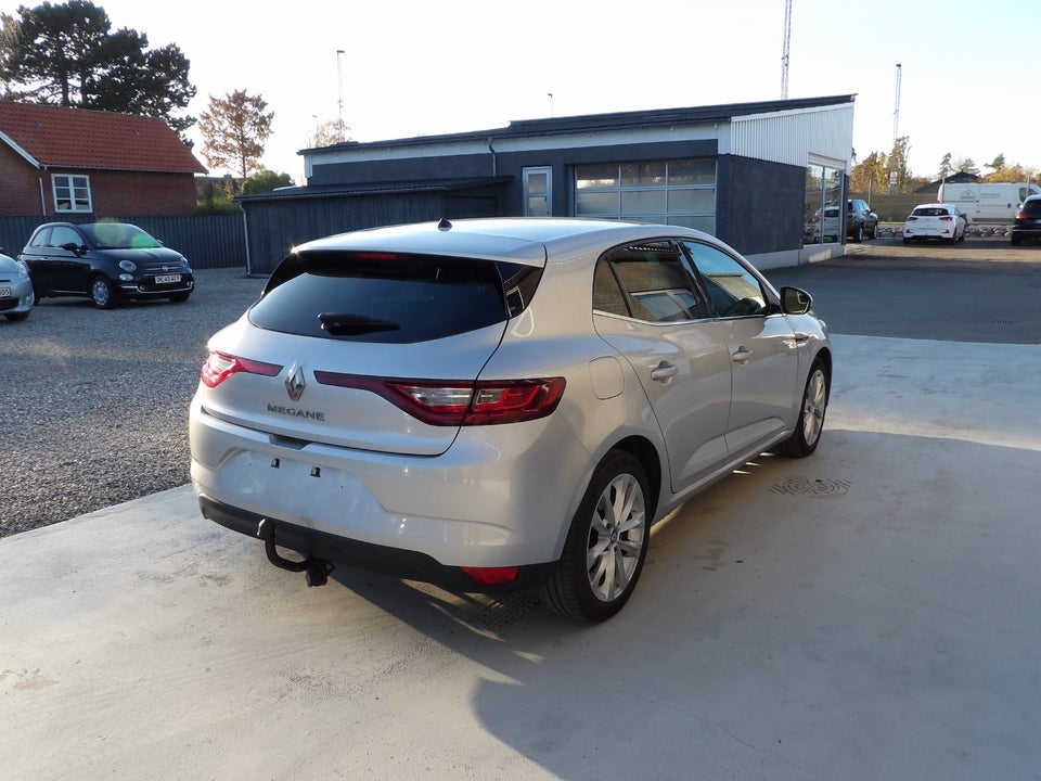 Renault Megane IV 1,2 TCe 130 Bose Edition 5d