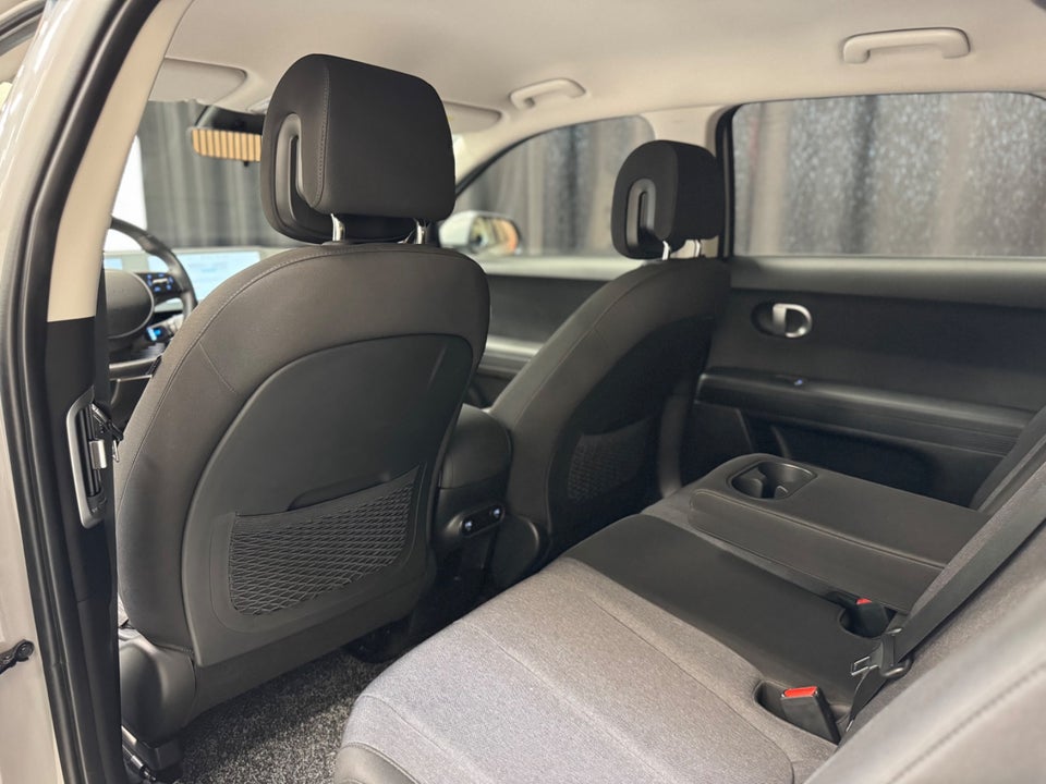 Hyundai Ioniq 5 77 Essential AWD 5d