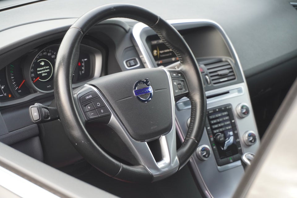 Volvo XC60 2,0 D3 150 Momentum aut. 5d