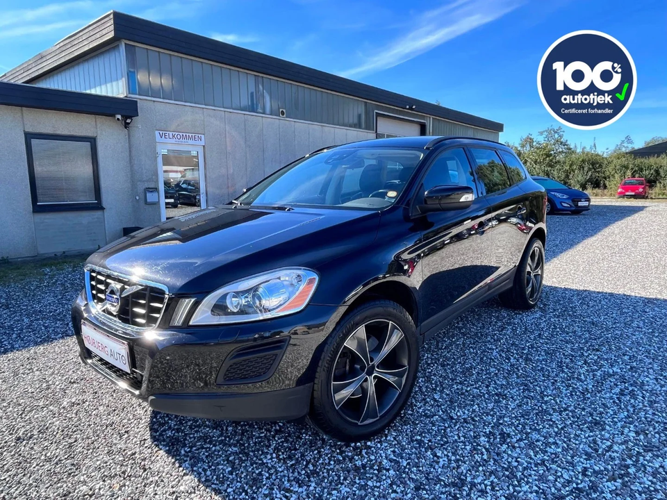 Volvo XC60 2,4 D5 215 Summum aut. AWD 5d