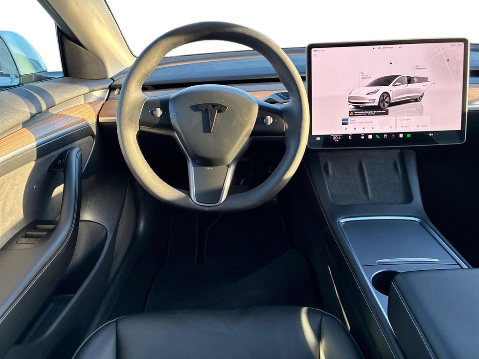 Tesla Model 3 Long Range AWD 4d