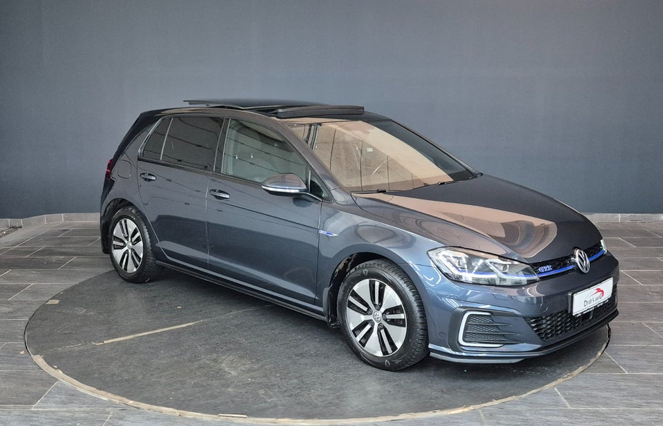 VW Golf VII 1,4 GTE DSG 5d
