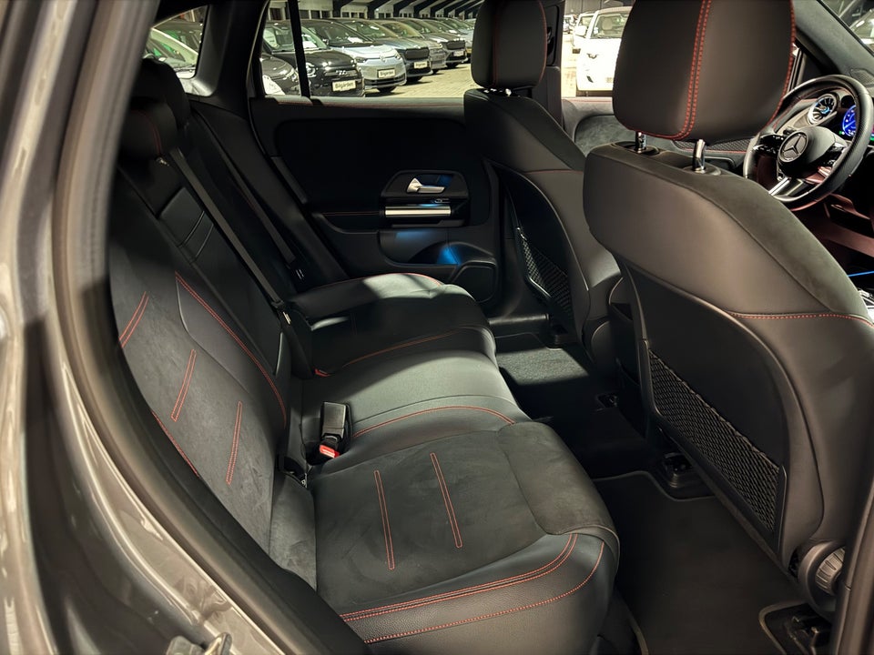 Mercedes EQA350 AMG Line 4Matic 5d