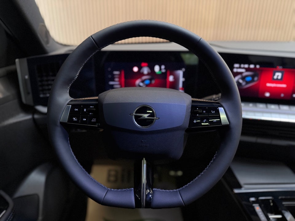 Opel Astra-e 54 GS Sports Tourer 5d