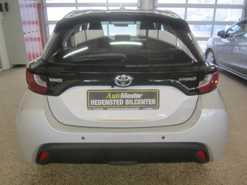 Toyota Yaris 1,5 Hybrid H3 e-CVT 5d