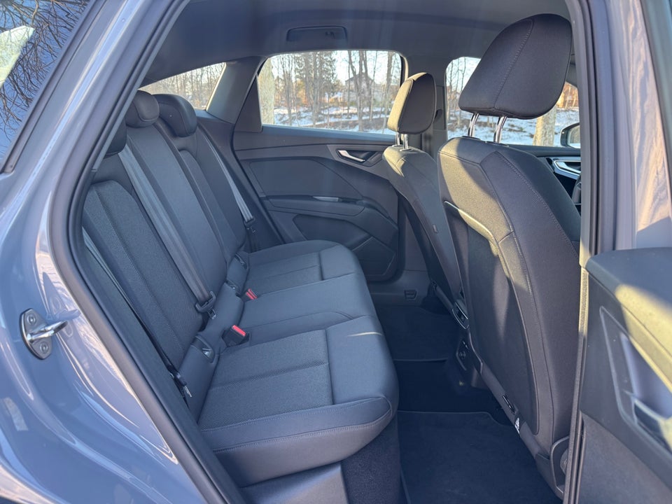 Audi Q4 e-tron 35 Advanced 5d