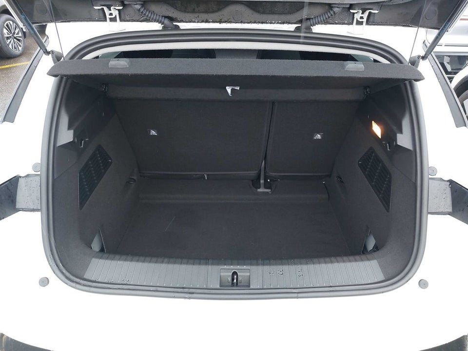 Renault Megane E-Tech 40 Equilibre 5d