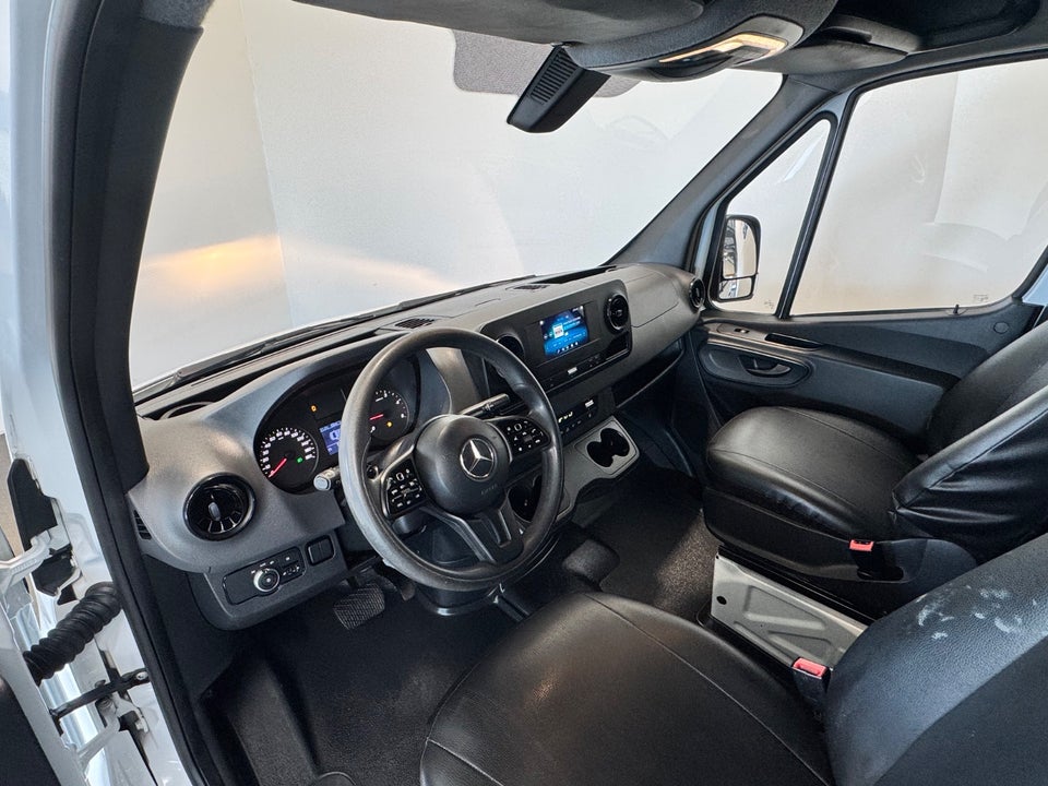 Mercedes Sprinter 319 3,0 CDi A2 Kassevogn aut. RWD