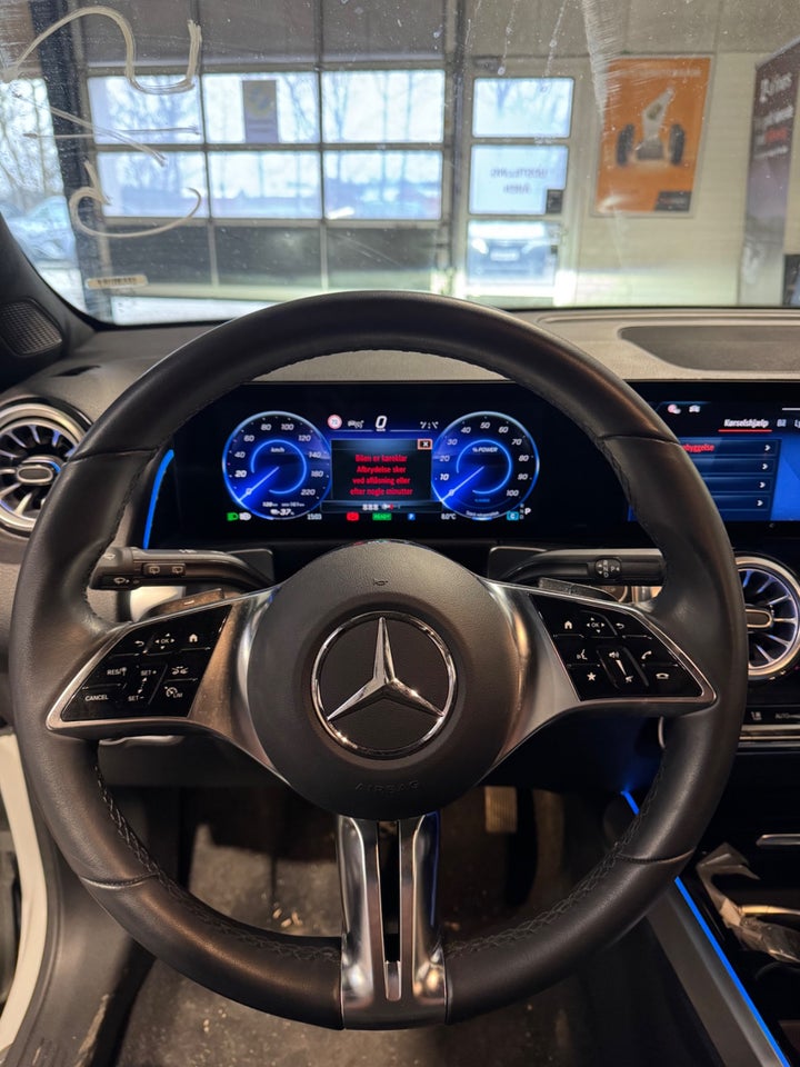 Mercedes EQB300 Progressive 4Matic 5d