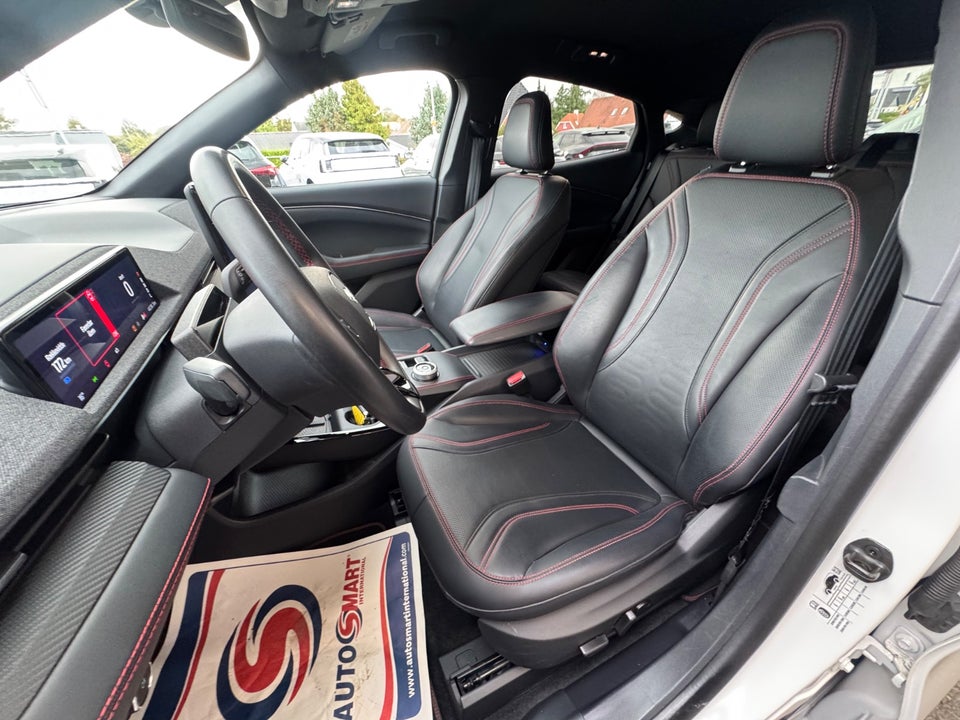 Ford Mustang Mach-E 70 Premium Standard Range AWD 5d