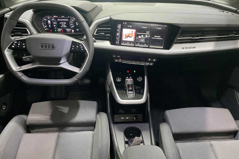 Audi Q4 e-tron 45 S-line 5d