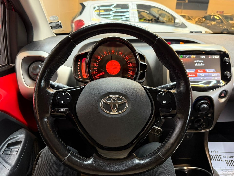 Toyota Aygo 1,0 VVT-i x-touch 5d