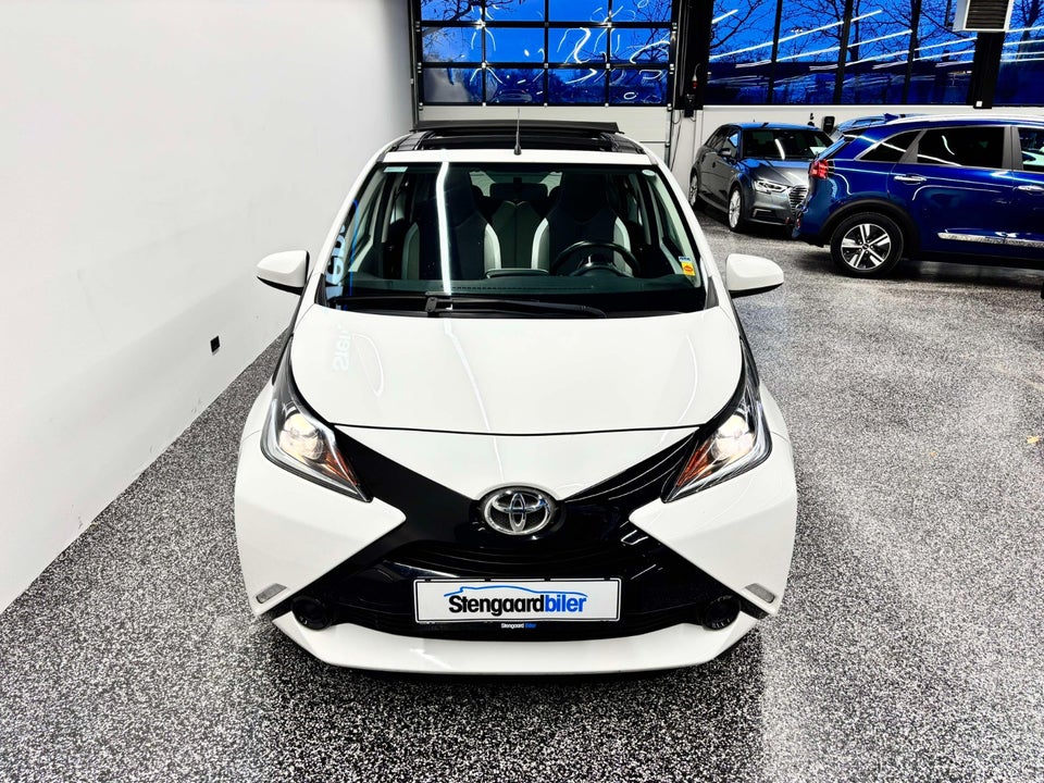 Toyota Aygo 1,0 VVT-i x-sky 5d