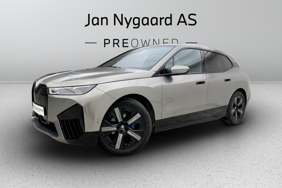 BMW iX xDrive40 Supercharged 5d