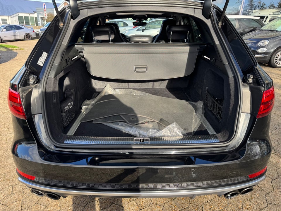 Audi S4 3,0 TFSi Avant quattro Tiptr. 5d