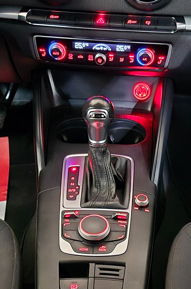 Audi A3 1,6 TDi 110 Ambiente S-tr. 4d