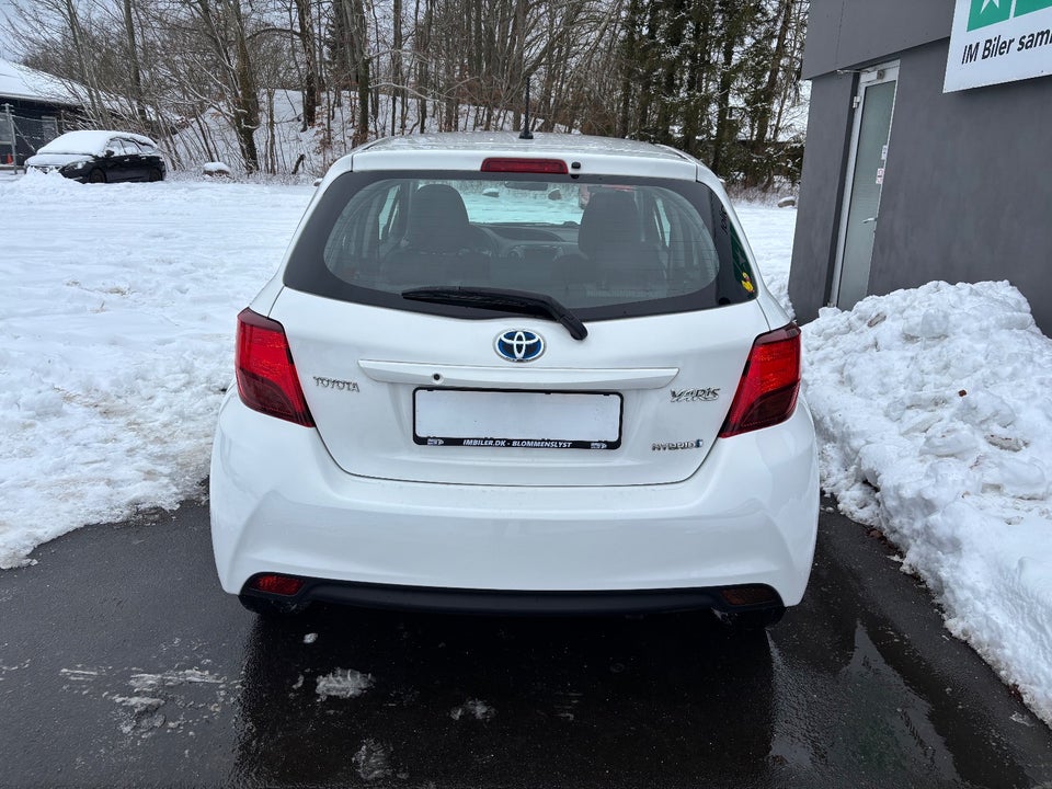 Toyota Yaris 1,5 Hybrid H1 e-CVT 5d