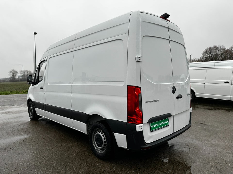 Mercedes Sprinter 214 2,2 CDi A2 Kassevogn aut. FWD