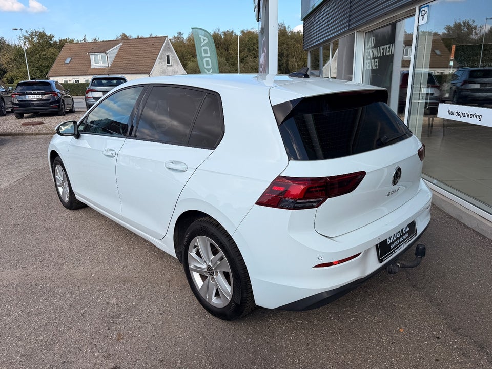 VW Golf VIII 1,5 TSi 130 Life 5d