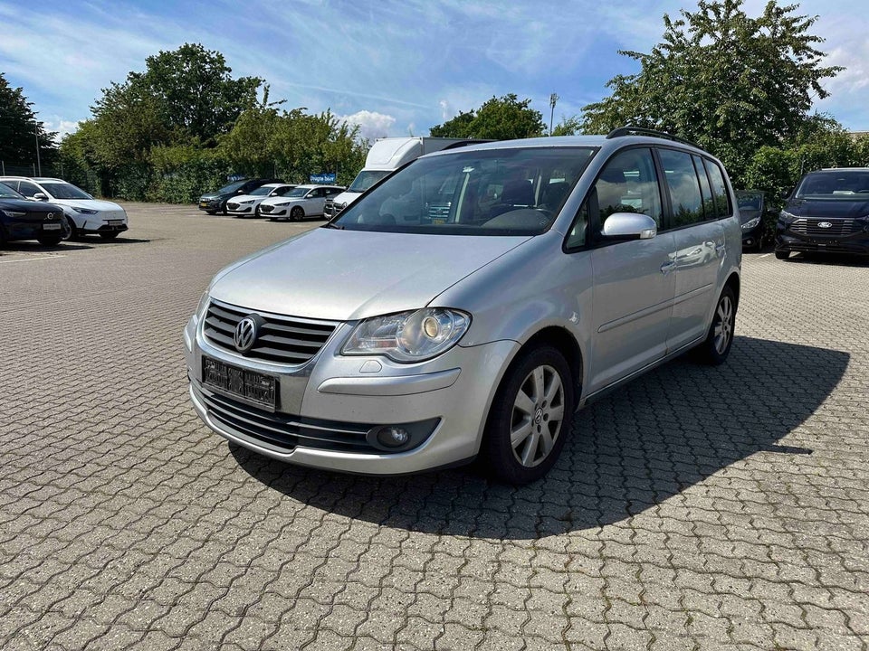 VW Touran 1,9 TDi 105 Conceptline 7prs 5d