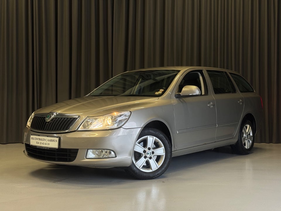 Skoda Octavia 2,0 TDi Ambiente Combi 5d