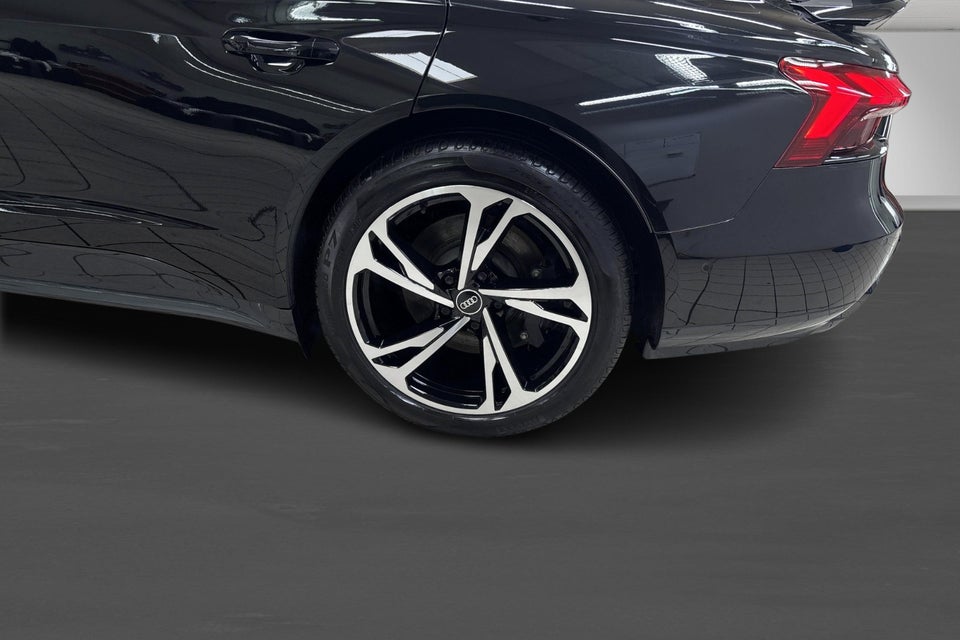 Audi e-tron GT quattro 4d