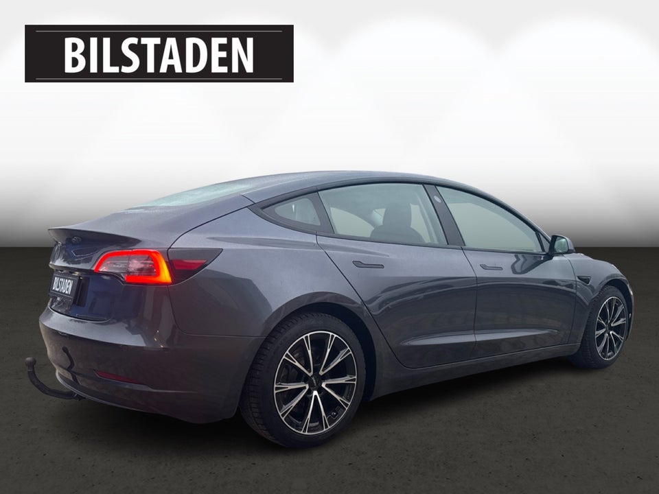 Tesla Model 3 Long Range AWD 4d